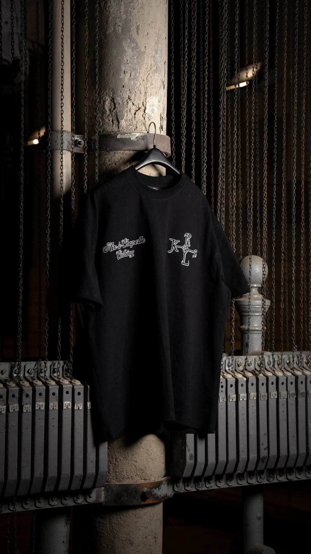 T-Shirt "Karlsmonogramm" gestickt